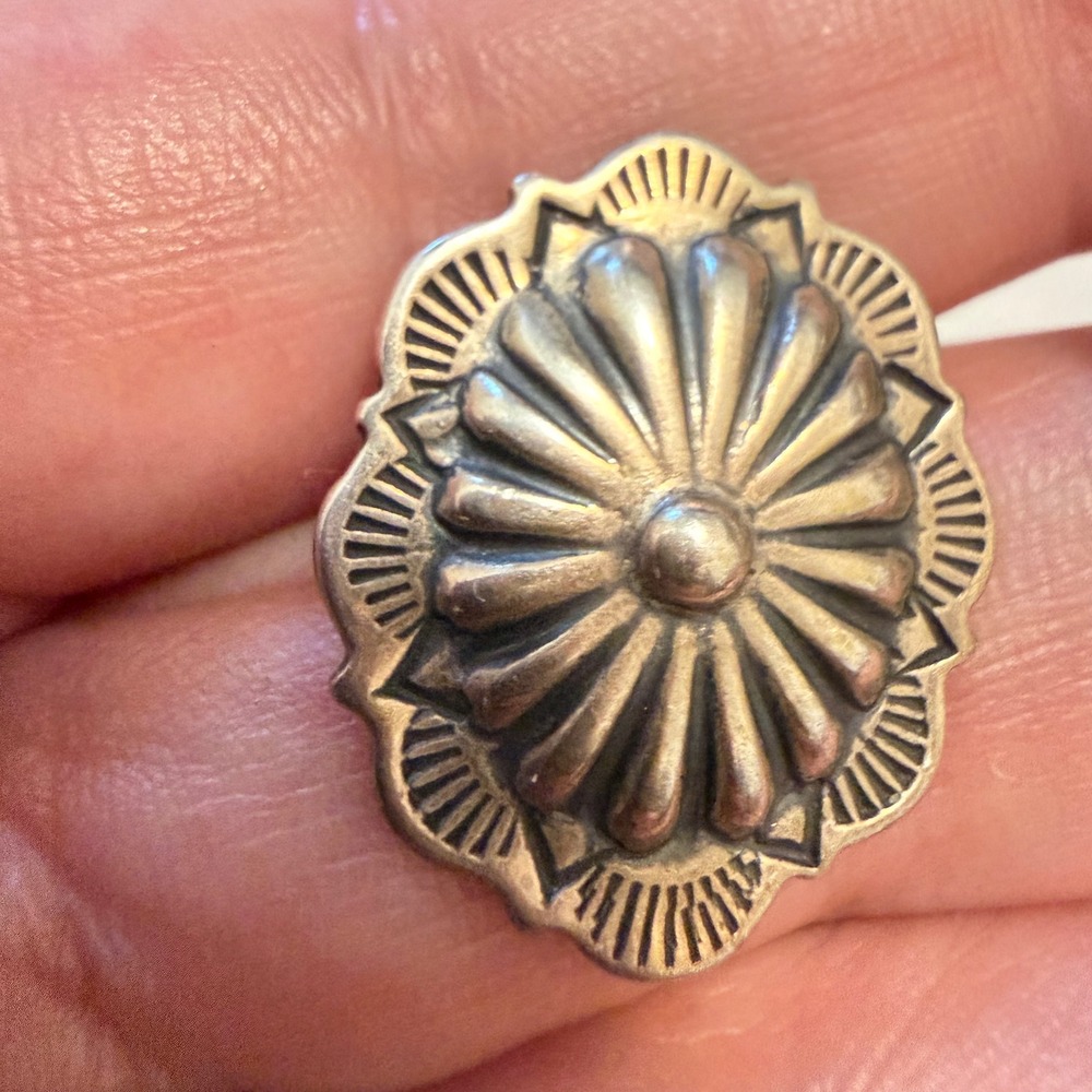 Vintage Sterling Silver Concho Earrings Southwestern Sunburst 925 Signed "S" - Picture 2 of 7
